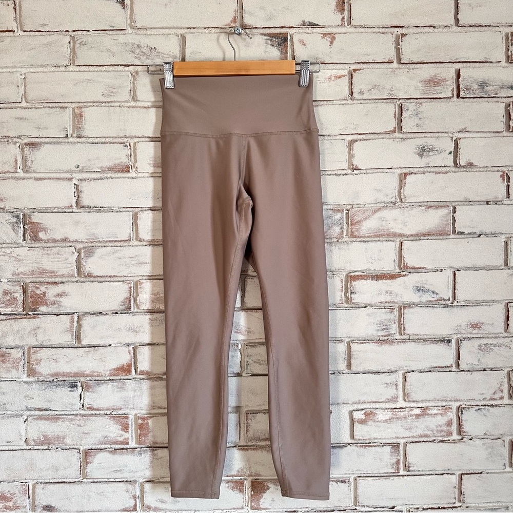 Alo yoga 7/8 length airlift leggings size small